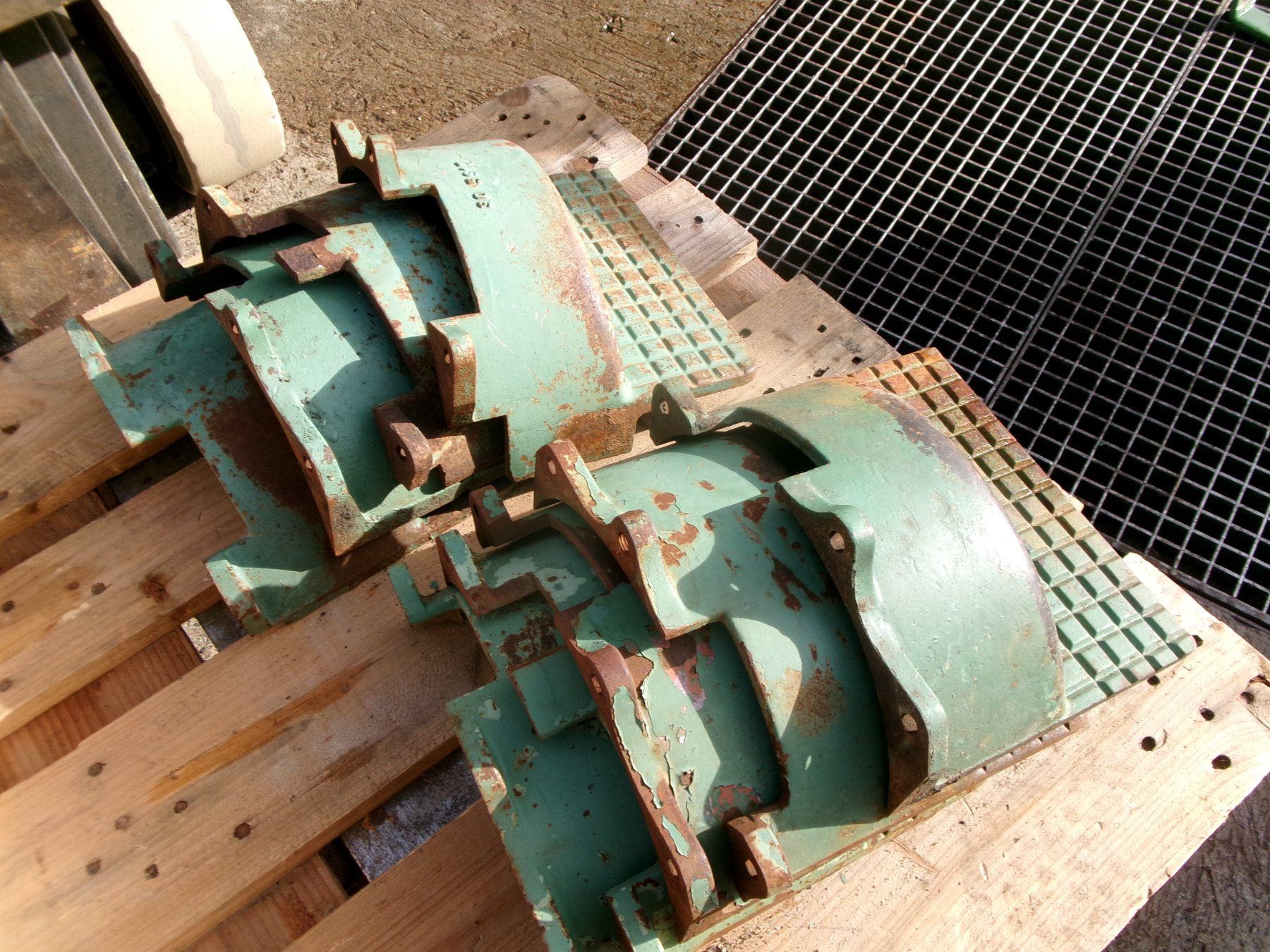 Bührer Trattori: Bührer  Traktoren  -   Abdeckung / Schutz    -  Bremstrommel – Usato da Eschenbach SG venduto da GM-29