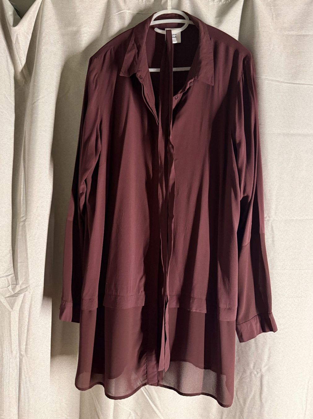 Mamalicious Camicette: Elegante Bluse oder Kleid in bordeaux – Usato da Winkel venduto da gatta