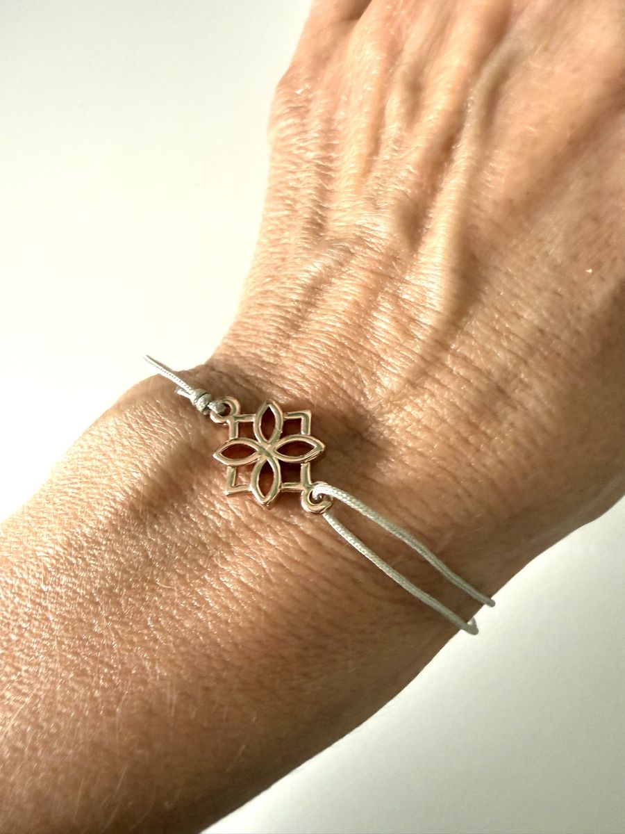 Bracciali & Braccialetti: Armand mit schönem Logo rosefarben  – Nuovo (secondo la descrizione) da Stansstad venduto da InStyle8