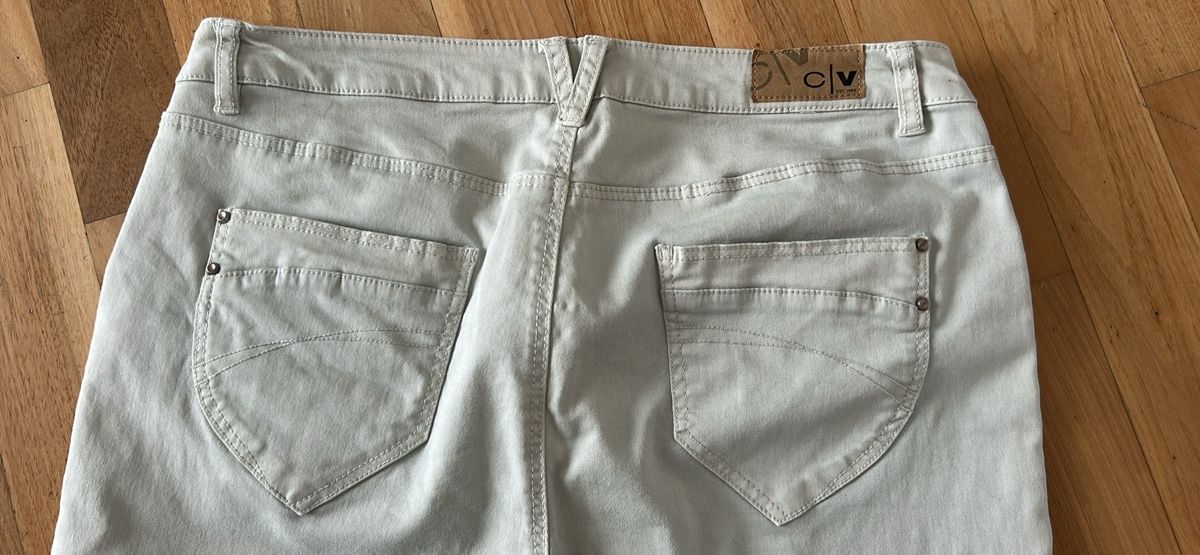 Hosen: Schöne Damen Sommer-Bermudas, Grösse 40 – Gebraucht aus St. Urban von uschi73 3