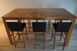 Table haute  à manger unique design et ses chaises