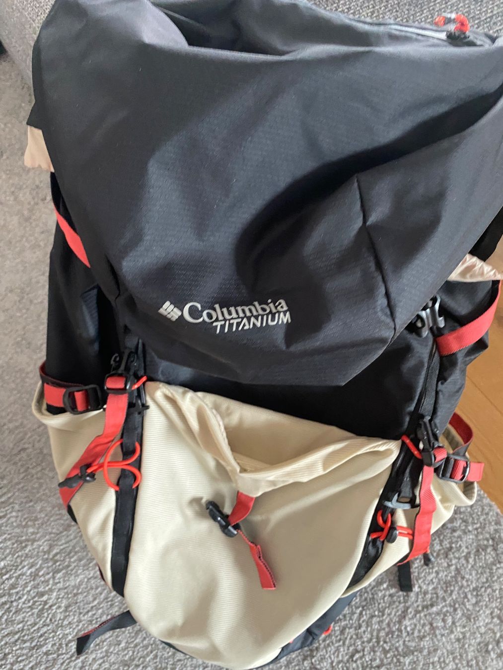 Columbia Rucksäcke: Columbia Titanium Trekkingrucksack / Wanderrucksack – Gebraucht aus Zürich von dre_8nrx 1
