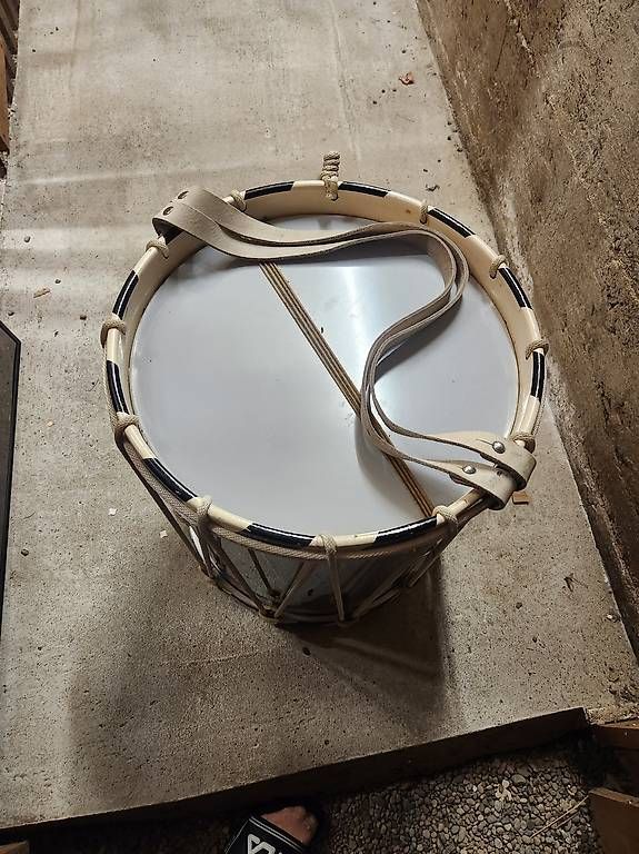 Strumenti musicali: Basler Trommel  – Usato da Olten venduto da Jenni4460 1
