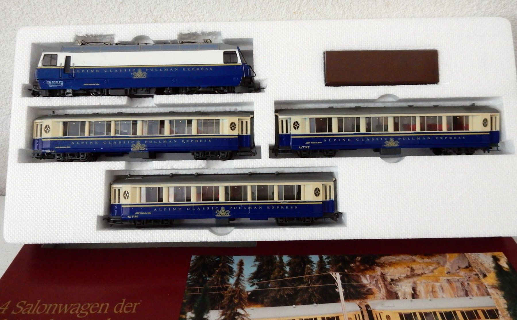 Bemo Trains électriques: Hom Bemo - Rame 4 éléments  RhB "Alpine Classic Pullmann"- – D'occasion à Locarno par Gudrun2