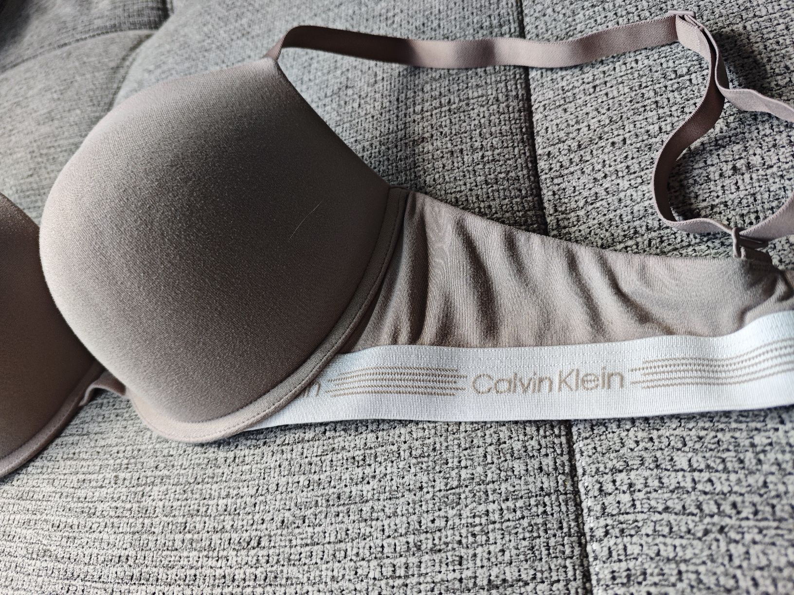 Calvin Klein Altra biancheria intima: Calvin Klein Beige Push-up Bra, Size 85  – Usato da Zürich venduto da alu_dzr7 2