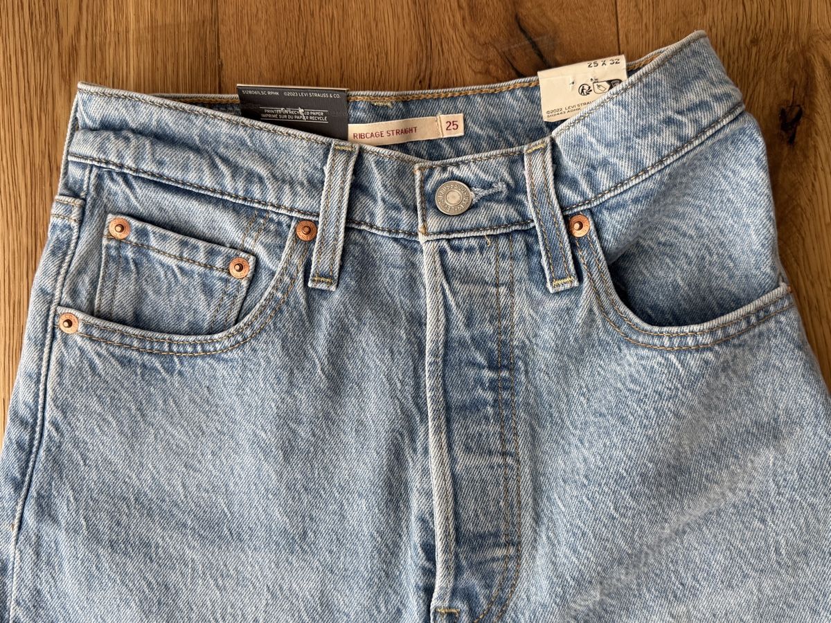 Levi's Jeans: Levi's ribcage straight 25x32 – Nuovo e nell'imballaggio originale da Weiach venduto da Wlodarek 2