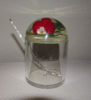 Pot de confiture avec couvercle et cuillère, déco de fraises