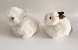 2 x flauschige Baby Alpaka Fell Hasen, NEU!!