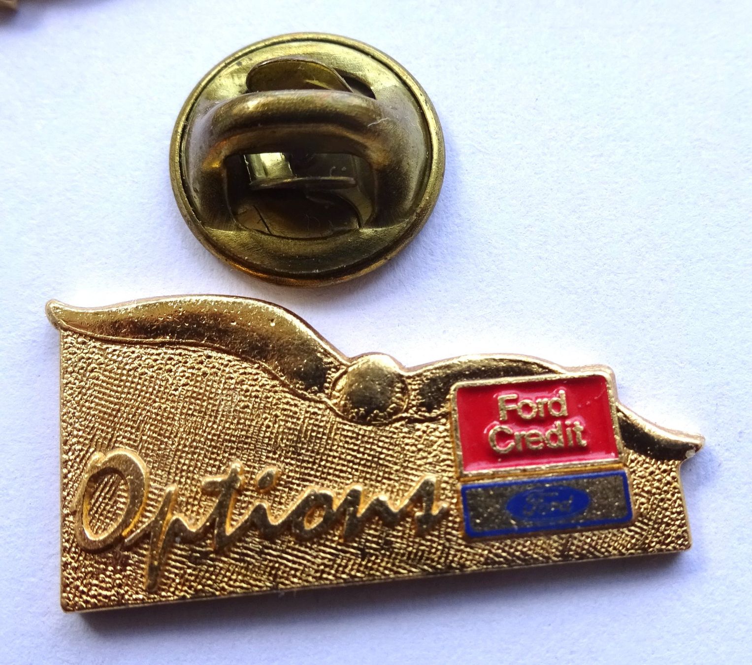 Plaketten & Abzeichen: Pin  OPTION  FORD Credit – Gebraucht aus Utzenstorf von BUtter81