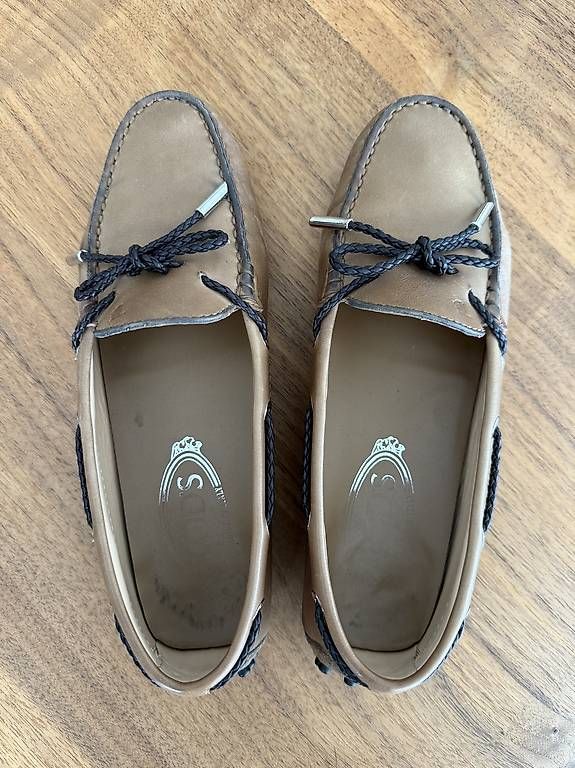 Chaussures femmes: Tods Segelschuh, gr.36.5 – D'occasion à Hofstetten SO par Katharina_Nina_Nina 2