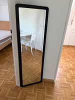 Grosser Standspiegel/Wandspiegel, schwarzer Rahmen