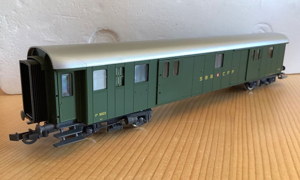 Roco 44880D-AKU, SBB Gepäckwagen F 18523, Sonderserie CH (Gebraucht) in ...