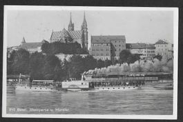 Basel Rheinpartie mit Dampfschiff und Münster