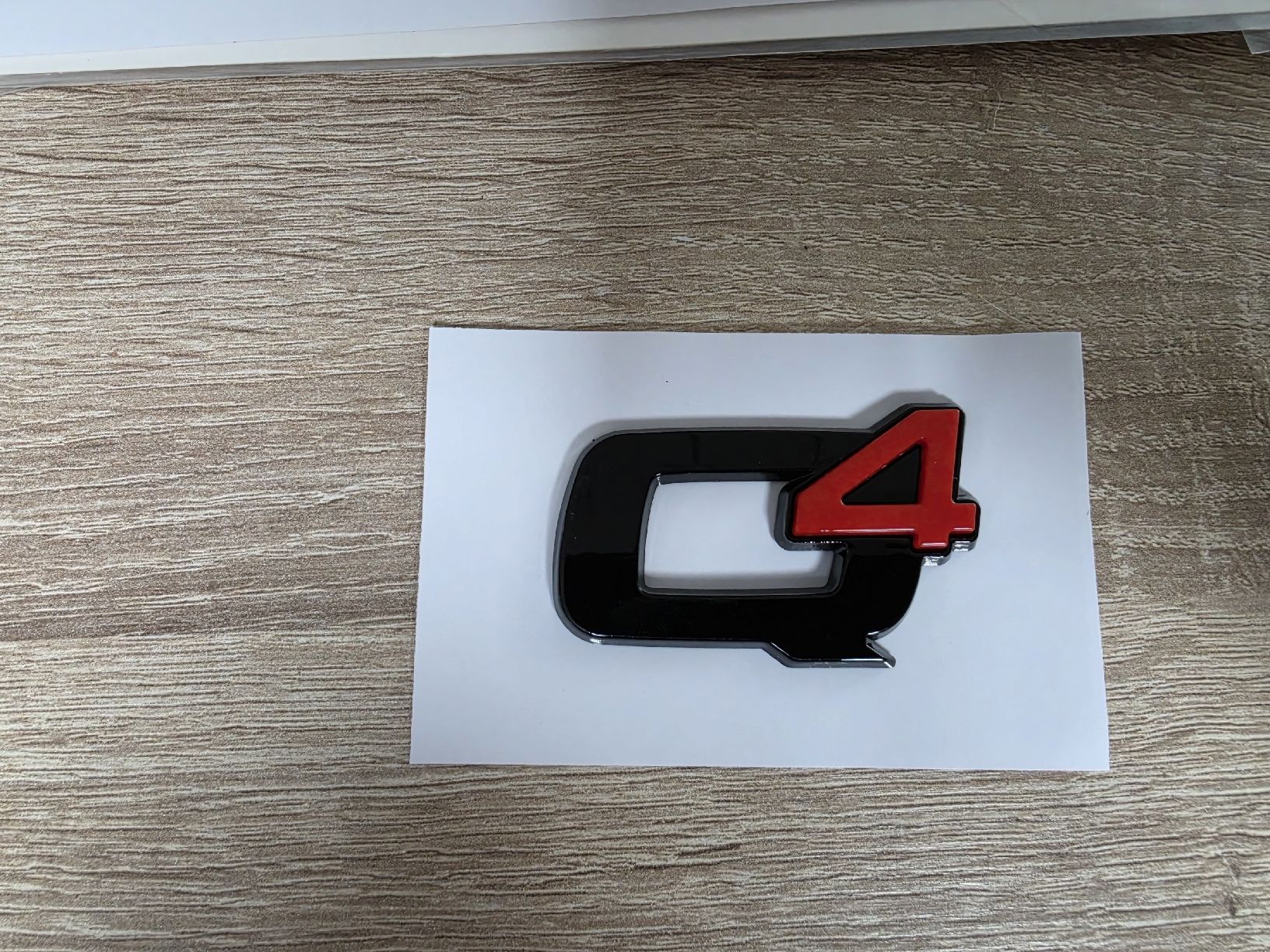 Alfa Romeo Tutti pezzi di ricambio auto: Emblem Q4 Alfa Romeo – Nuovo e nell'imballaggio originale da Bellikon venduto da Kekko11