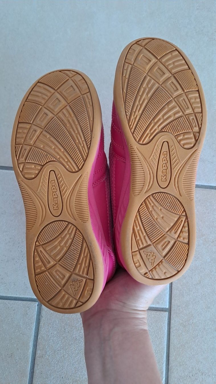 Kappa Scarpe per ragazze: Hallenturnschuhe von Kappa Grösse 34 – Usato da Staufen venduto da mencel 3