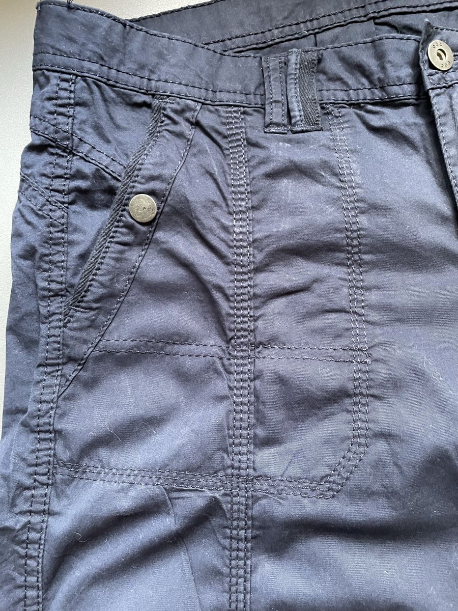 Esprit Pantaloni: Edc Esprit) Bermudas/Shorts 36 dunkelblau – Usato da Bertschikon Gossau venduto da kel_wf2y 2