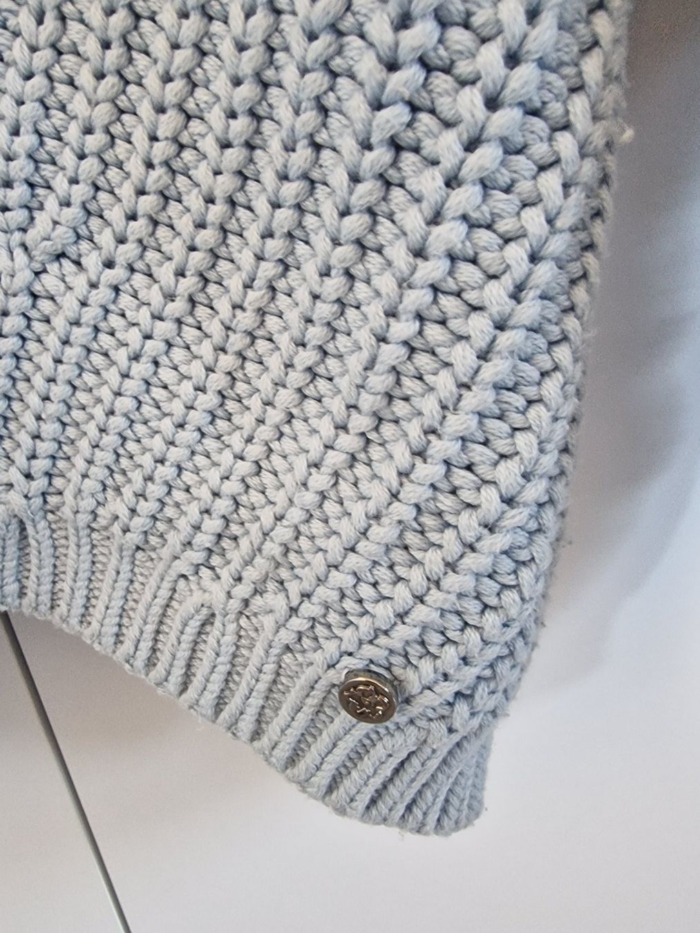 Pulls & Sweat-shirts: Warmer Strickpullover von Ted Baker, Gr. S – D'occasion à Wangen ZH par SIBIRO 1