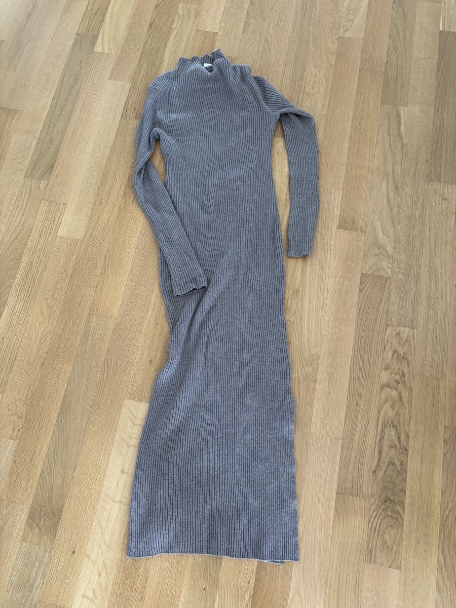 Kleider: Wunderschönes Umstandsstrickkleid Gr. M – Gebraucht aus Remetschwil von est_zk69