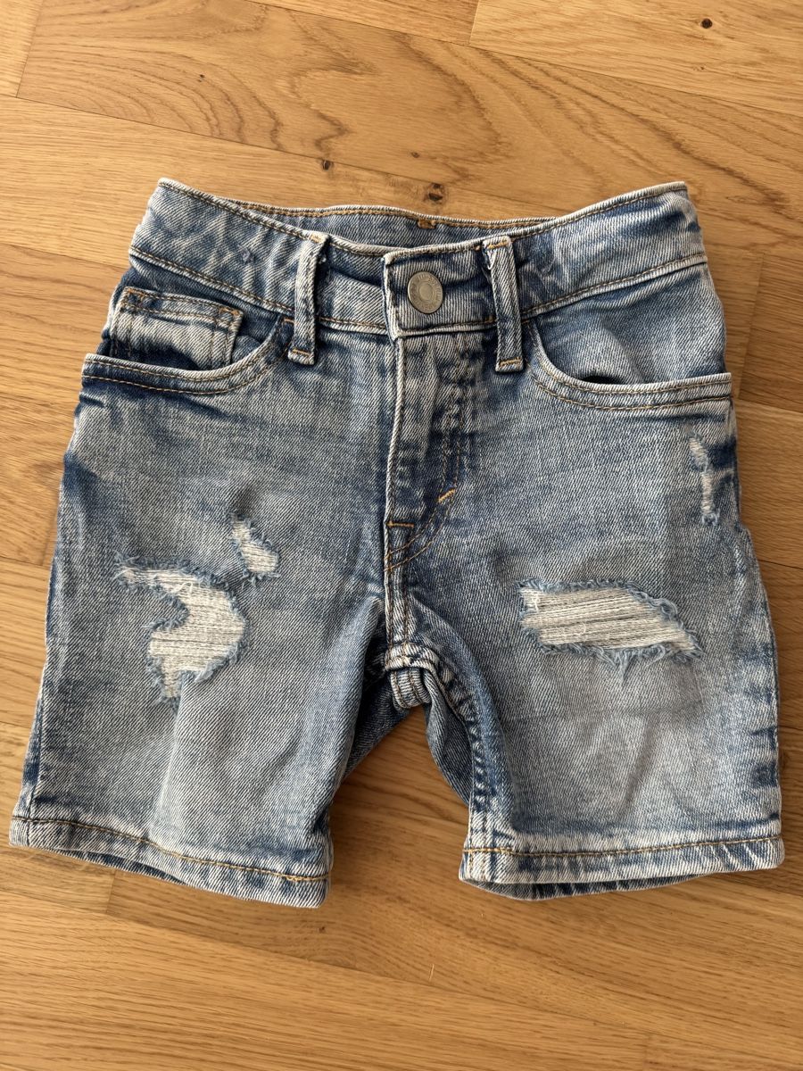 H&M Hosen: H&M Jeans short – Gebraucht aus Oensingen von lottina01