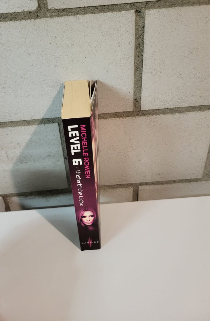 Libri: Level 6 - Gefährliche Liebe, Michelle Rowen – Usato da Wynigen venduto da NLe0413 2