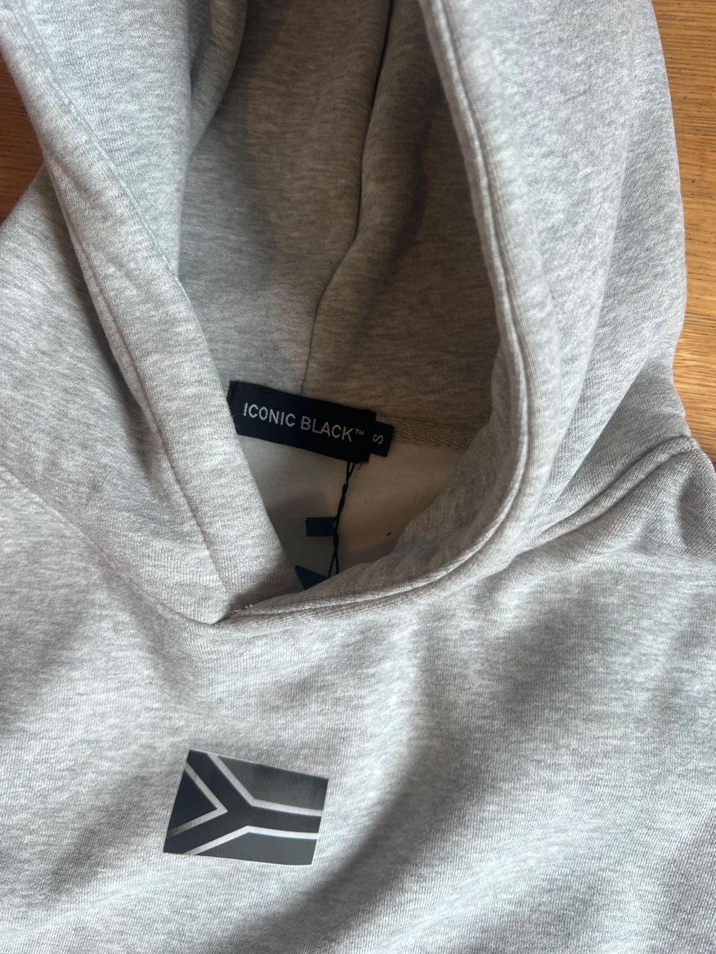 Pullover & Sweatshirts: Iconic Black Grey Hoodie – Neu (gemäss Beschreibung) aus Zürich von John_777 1