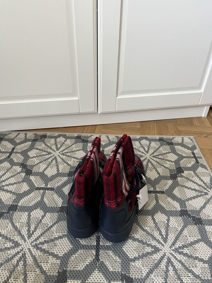 Tommy Hilfiger Damenschuhe: Tommy Hilfiger Boots – Neu und originalverpackt aus Allschwil von eyl_bb8q 4