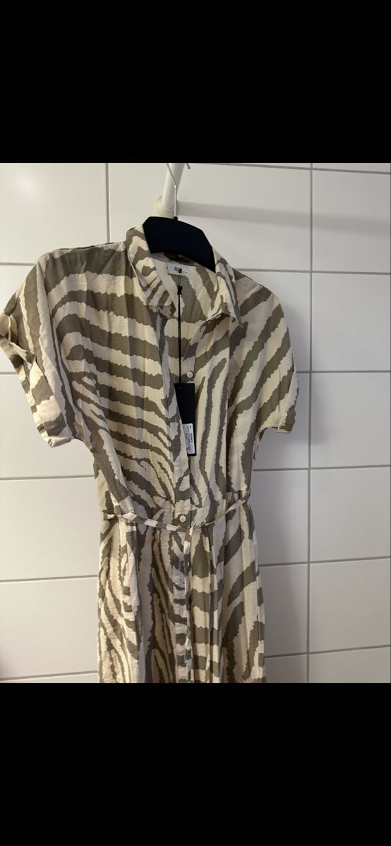 Vestiti: Damen Kleid Grösse/S mit Etiketten – Nuovo (secondo la descrizione) da Basel venduto da Ivana_4 1