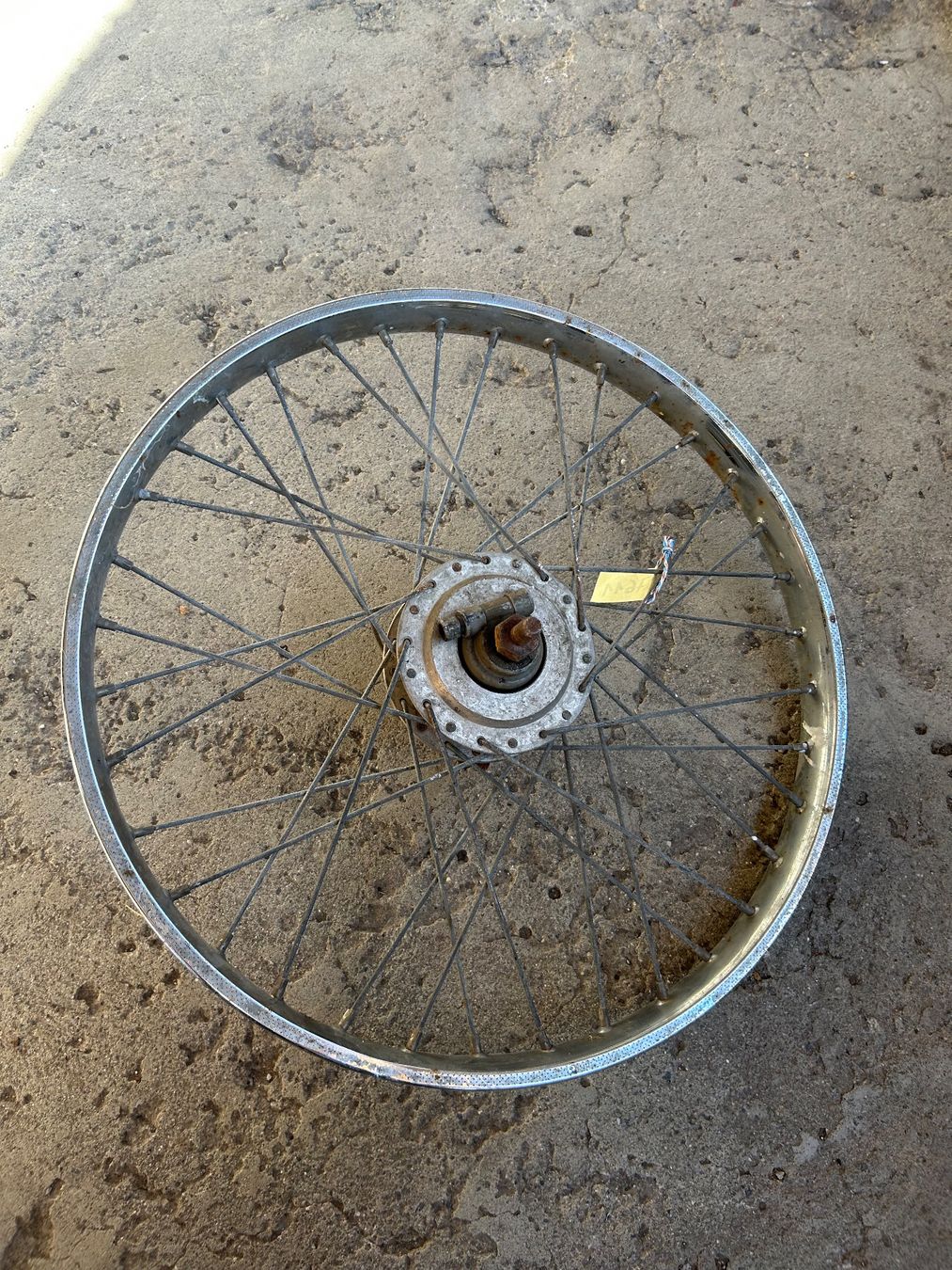 Puch Parti ricambio per ciclomotori: Puch Maxi/X30 Speichen Mofa Vorderrad – Difettoso da Fahrni b. Thun venduto da berger_tuning34 2
