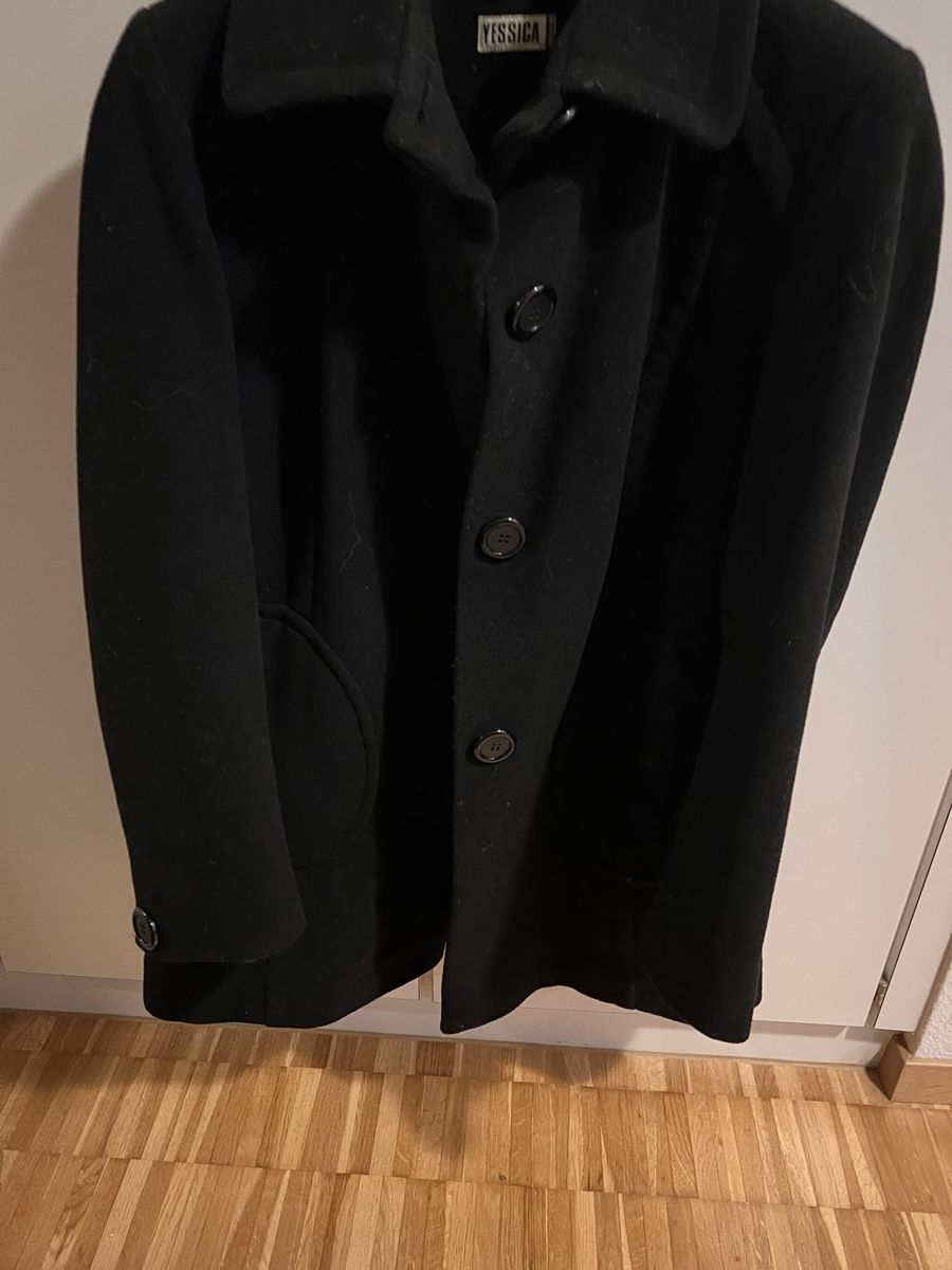 Cappotti: Übergans jacke gr XL – Usato da Winterthur venduto da EasyRS
