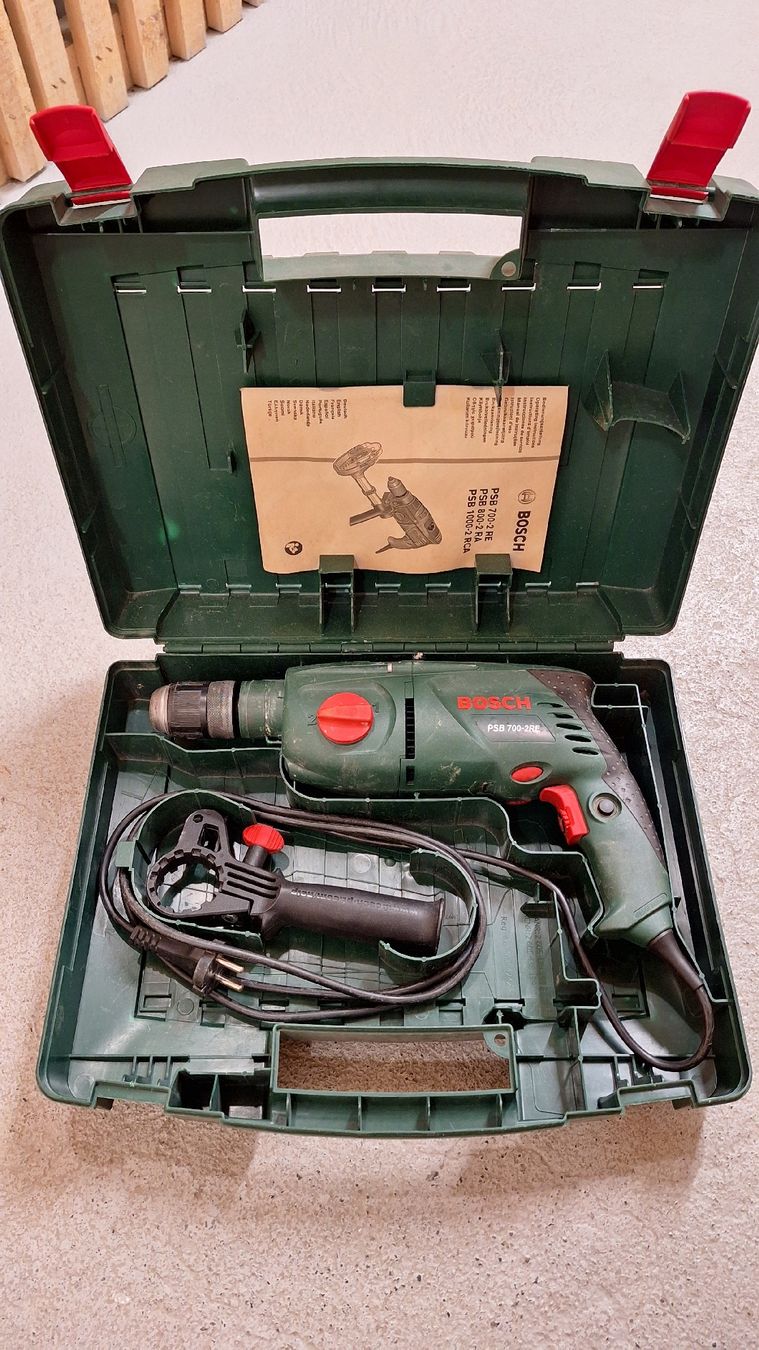 Bosch Trapani: Bosch PSB 700 -2RE – Usato da Davos Platz venduto da anton85 1