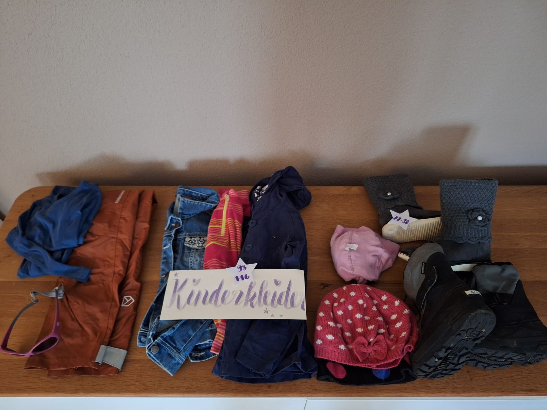 Lotti & Set di vestiti: Kinderkleider Mädchen 98-116 – Nuovo (secondo la descrizione) da Honau venduto da Eltian 1
