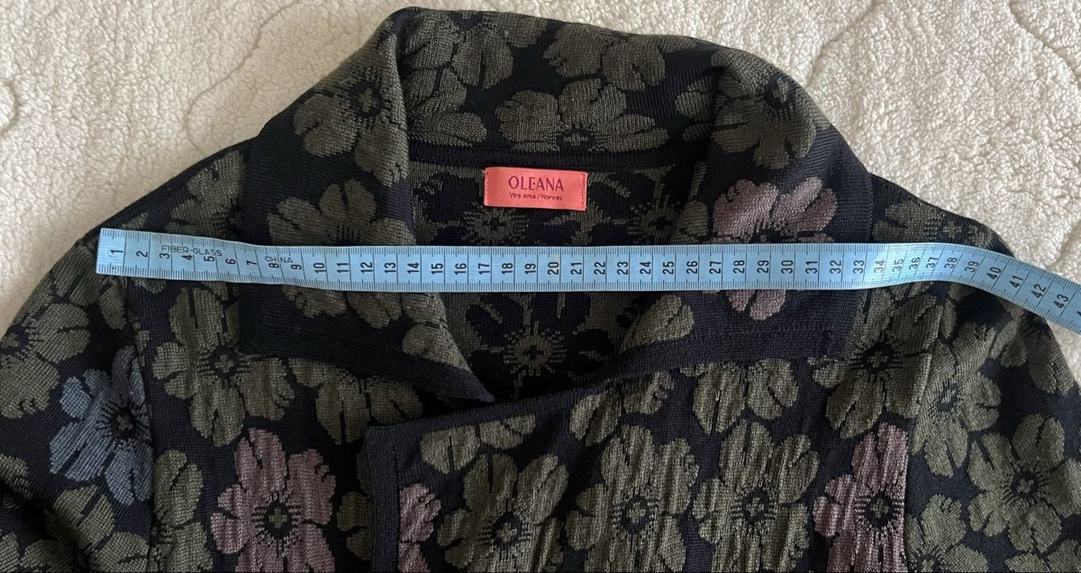 Oleana Giacche: Oleana Strickjacke Grösse S Blumenmuster  – Usato da Uster venduto da Family_Boutique 8