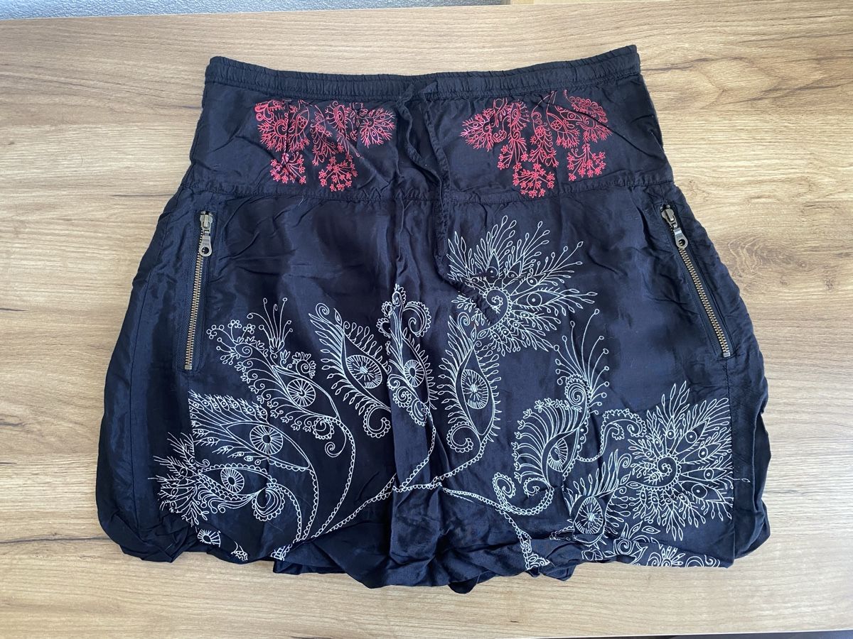 Desigual Gonne: Jupe Desigual – Nuovo (secondo la descrizione) da Chézard-St-Martin venduto da monster2525