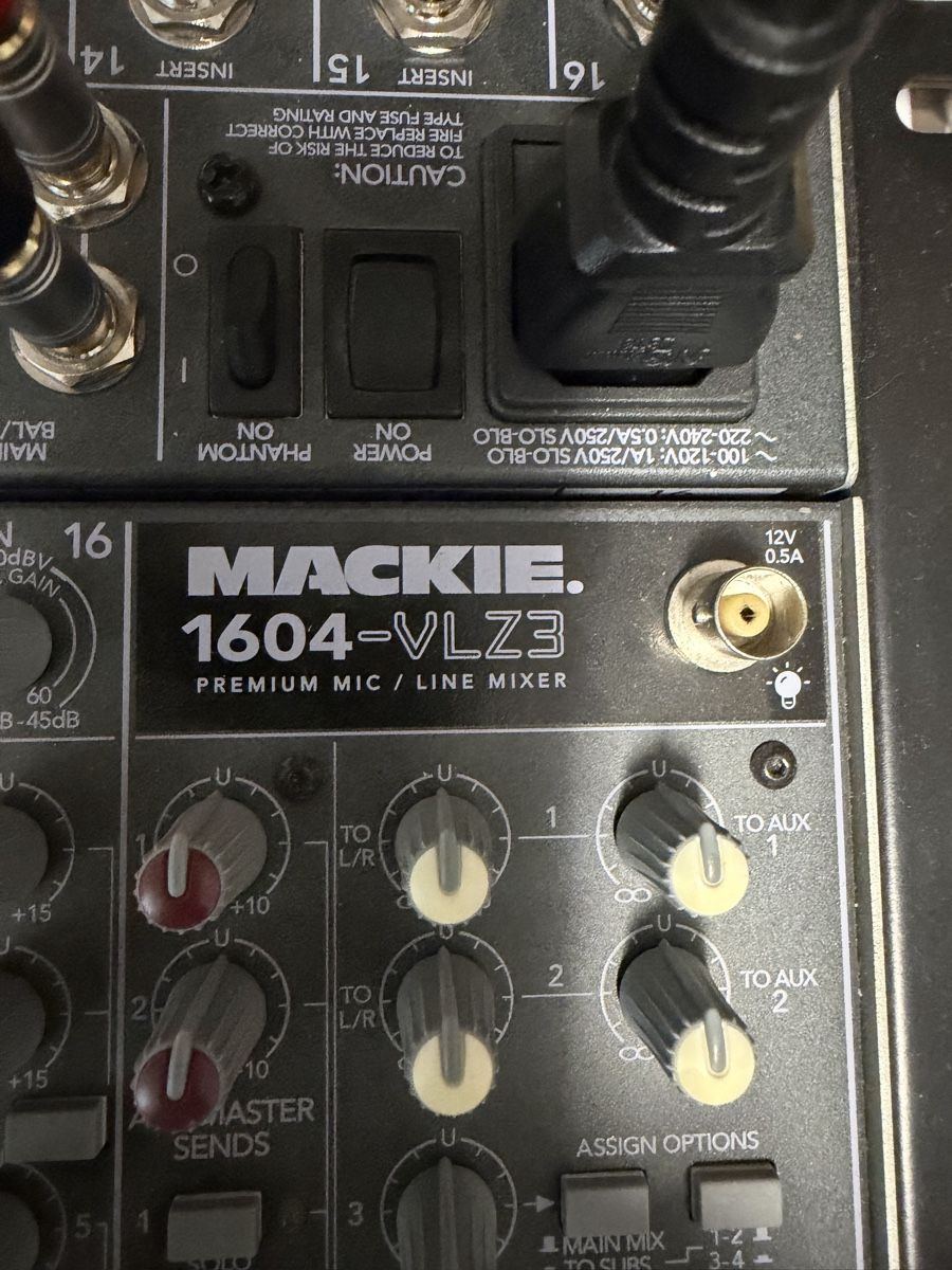 Mackie Console di mixaggio: Mischpult Mackie  – Usato da Rottenschwil venduto da Ribarski 1