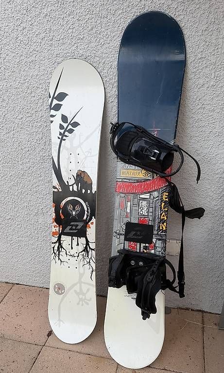 Board: Lot de 2 Planches de Snowboard avec Fixations – Usato da Epalinges venduto da flo_7p8m