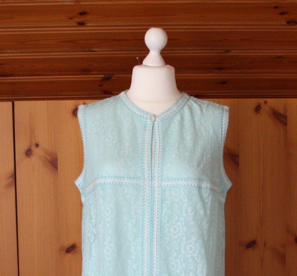 Negligees & Pyjamas: Hauskleid Nachthemd türkis Gr. M – Gebraucht aus Flüelen von Diversicum-Vintage 1