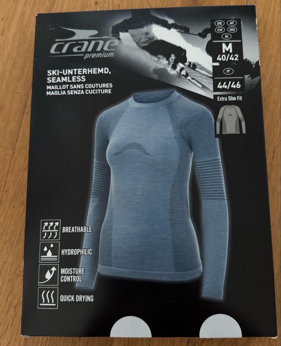 Unterwäsche: Ski Unterhemd, 40/42 – Neu und originalverpackt aus Gümligen von morticiaaddams