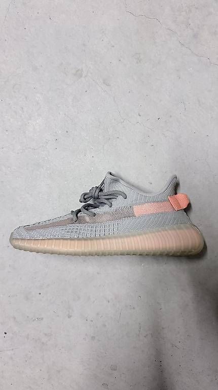 Herrenschuhe: Yeezy Boost 350 V2 Tail Light  – Gebraucht aus Pratval von cla_85jr