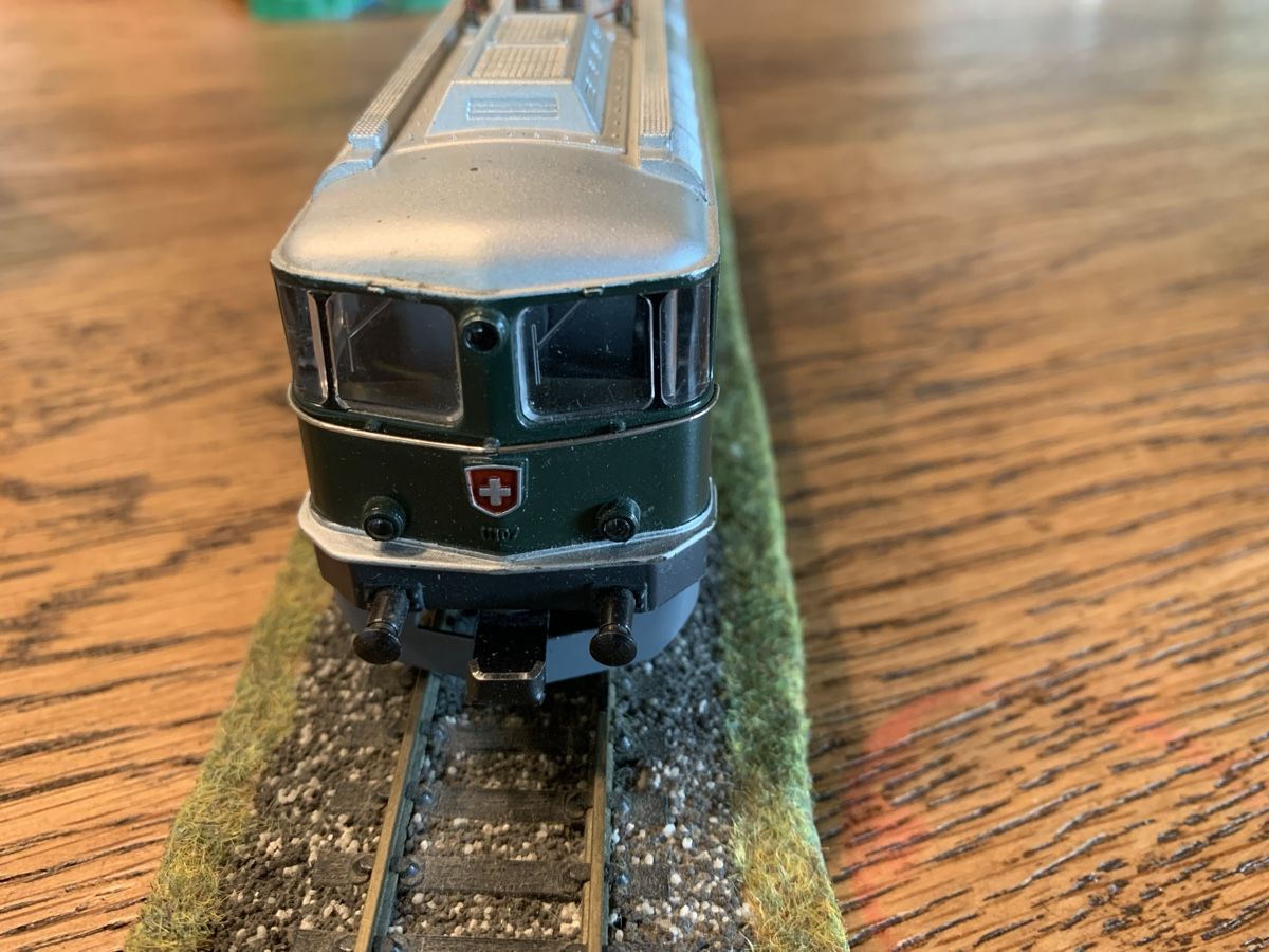 Hag Modellini di ferrovie: HAG SBB Re 4/4, älteres Model mit Digital Decoder ,Nr.H20 – Usato da Winden venduto da EmilNeu 2