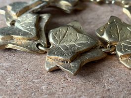 Armband goldiges Efeu Blatt