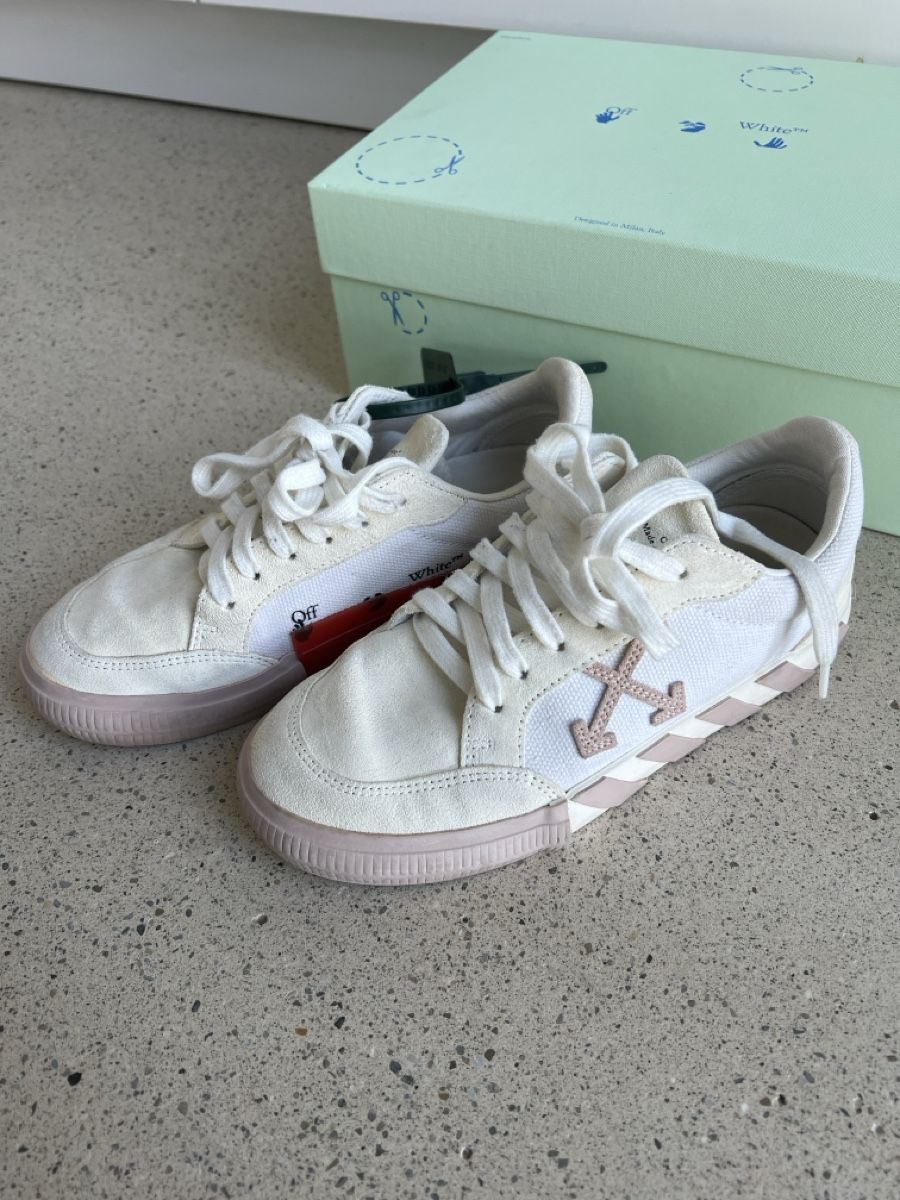 Off-White Scarpe da donna: Off-White Sneaker Vulcanized Low Gr 37 – Usato da Adliswil venduto da la.di.ma