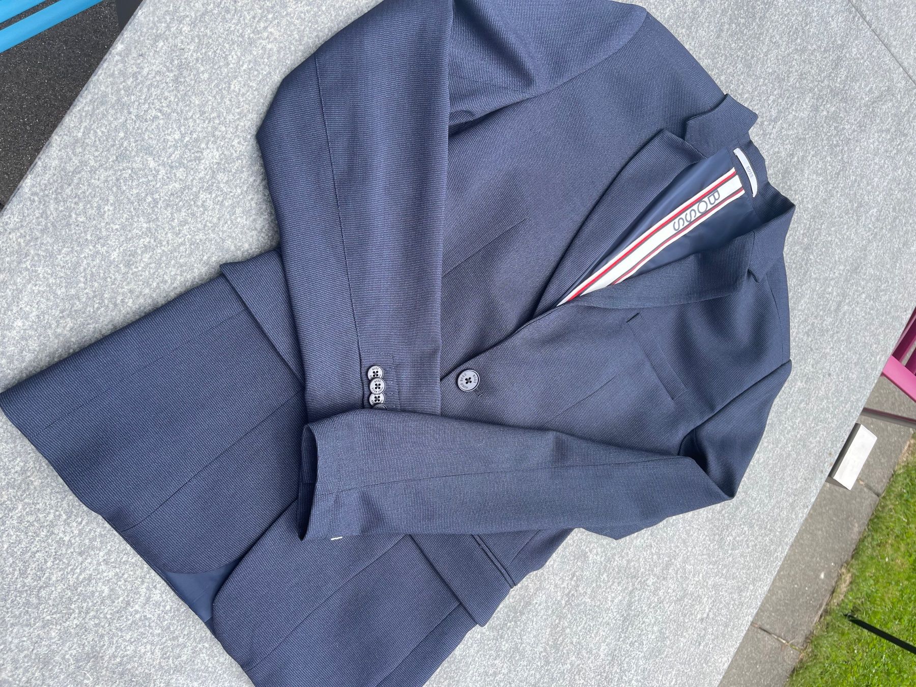 Hugo Boss Anzüge: HUGO BOSS Kinder Blazer – Neu (gemäss Beschreibung) aus Zollikofen von tho_9ylb