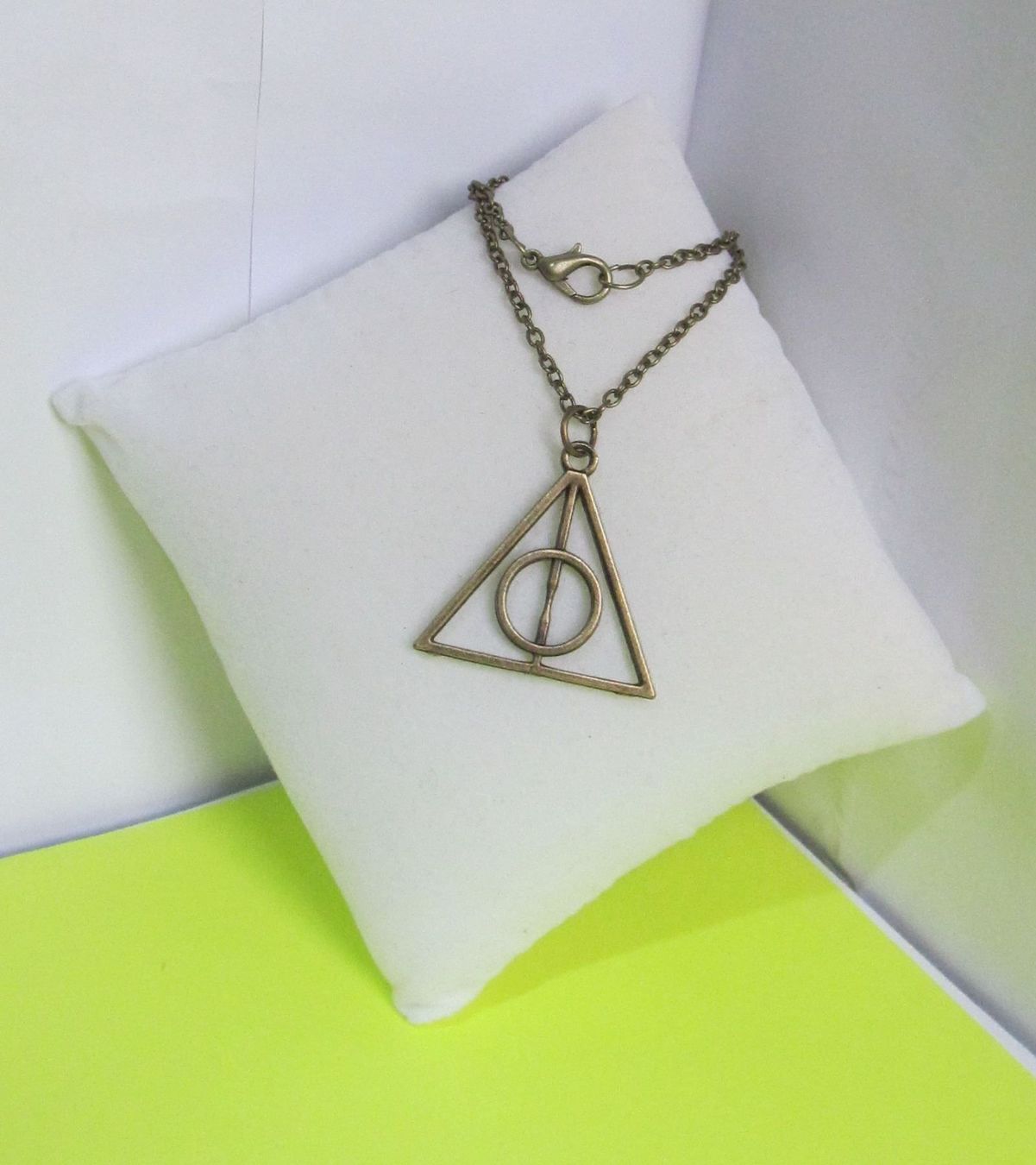 Catenine: Harry Potter Halskette Deathly Hallows Bronze – Nuovo e nell'imballaggio originale da St. Margarethen TG venduto da ursk10 1