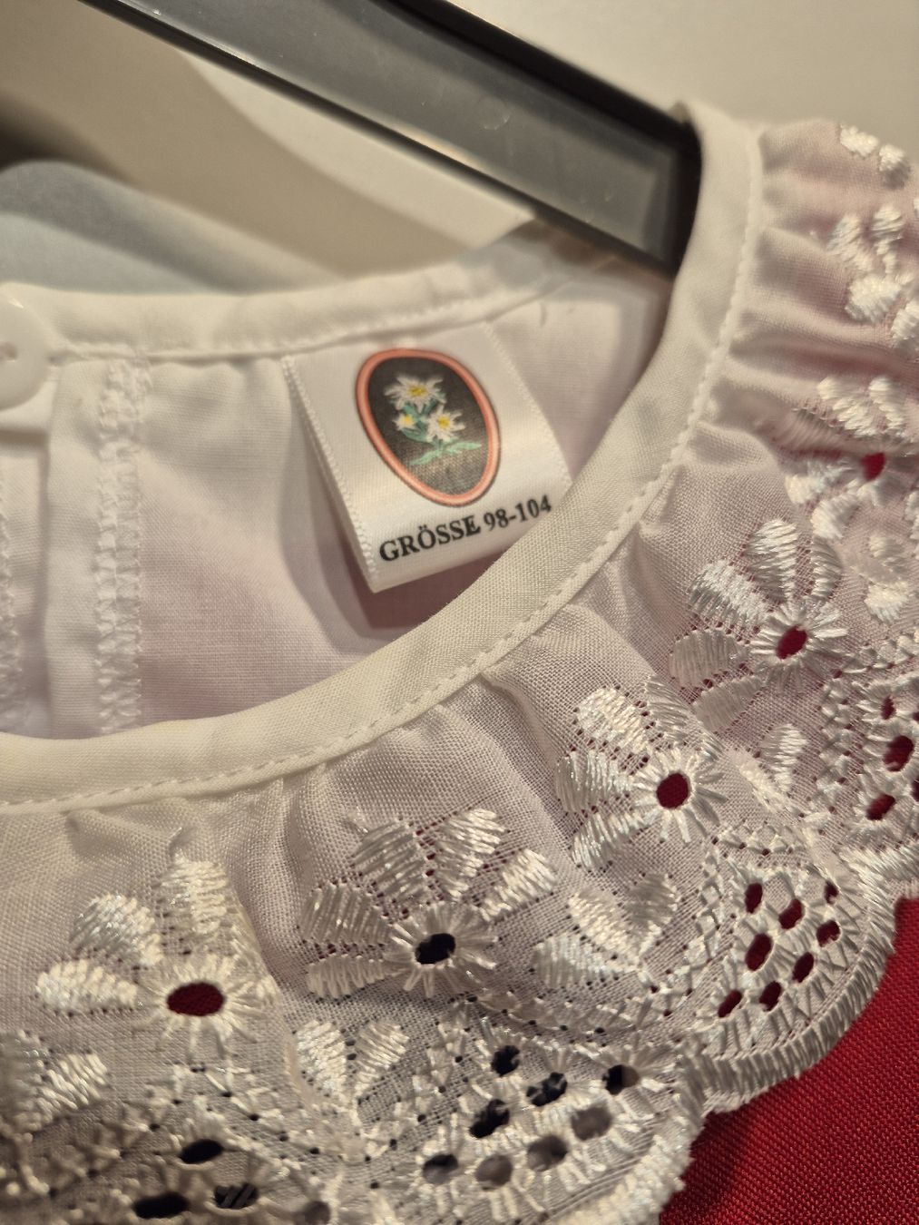 Kleider & Röcke: Süsses Dirndl, Grösse 98/104, Top Zustand – Gebraucht aus Walenstadt von Ani23 2