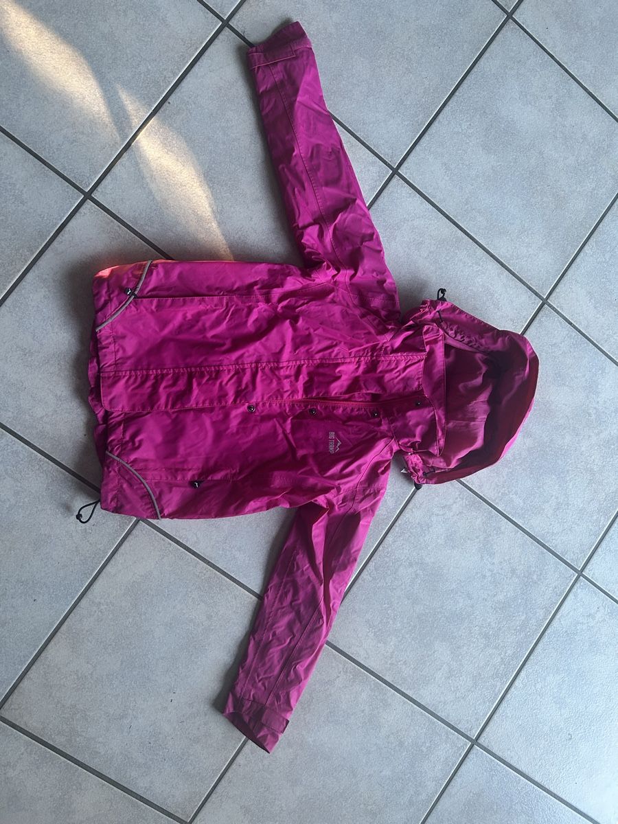 Giacche & Cappotti: Mädchen Regenjacke Gr. 116  – Usato da Langenthal venduto da Nadia075