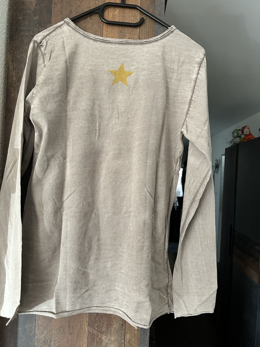 T-shirt: Langarmshirt mit Stern  – Nuovo (secondo la descrizione) da Beringen venduto da Sternli650 1
