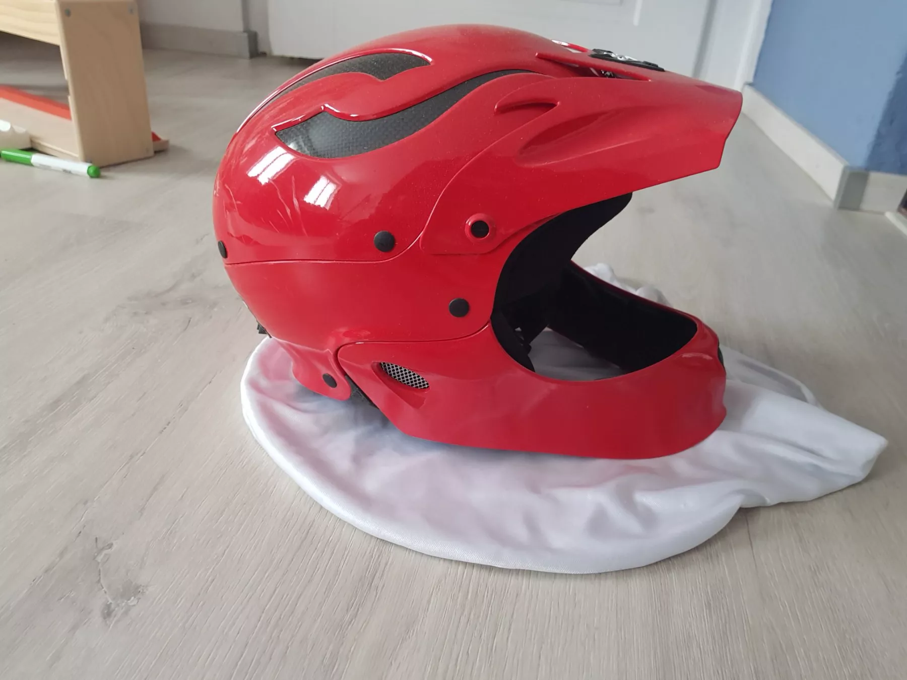 Caschi: Helm Wildwasser – Usato da Uhwiesen venduto da buleyupi 2