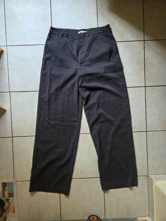 ONLY Hose, Grösse 42, dunkelgrau, Top Zustand!