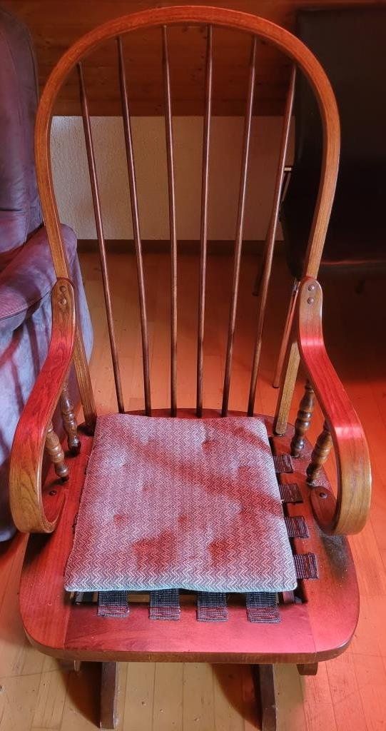 Sessel: Beau Fauteuil en bois basculant – Gebraucht aus St-Imier von Dany206 3
