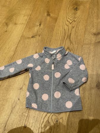 Fleecejacke mit Pünktli, Grösse 68